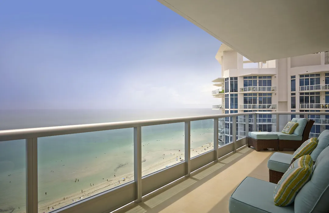 Churchill Suites Monte Carlo Miami Beach-1