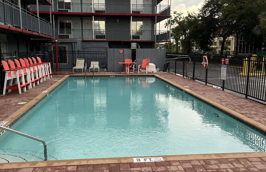 Travelodge By Wyndham Orlando At Heart Of International Drive-1