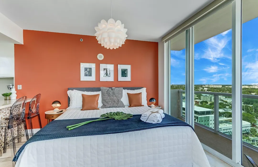 Icoconutgrove - Luxurious Vacation Rentals In Coconut Grove-1