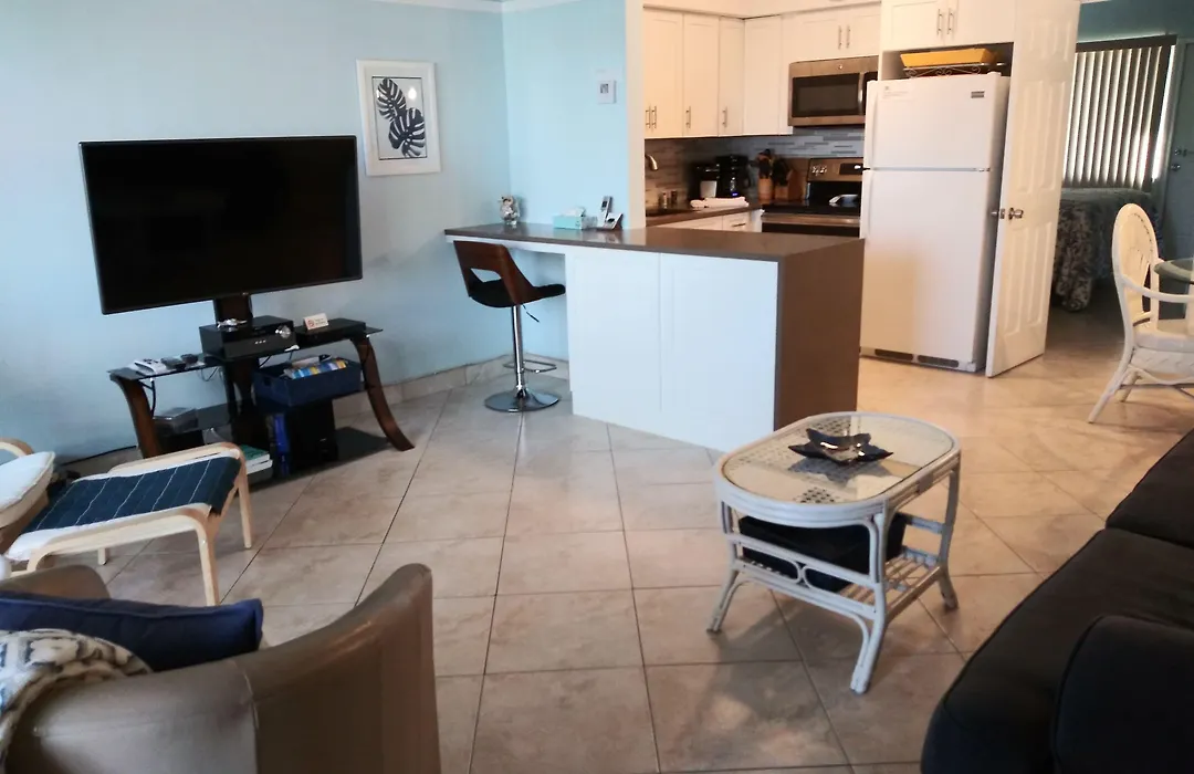 Aqua Mar Condos-1