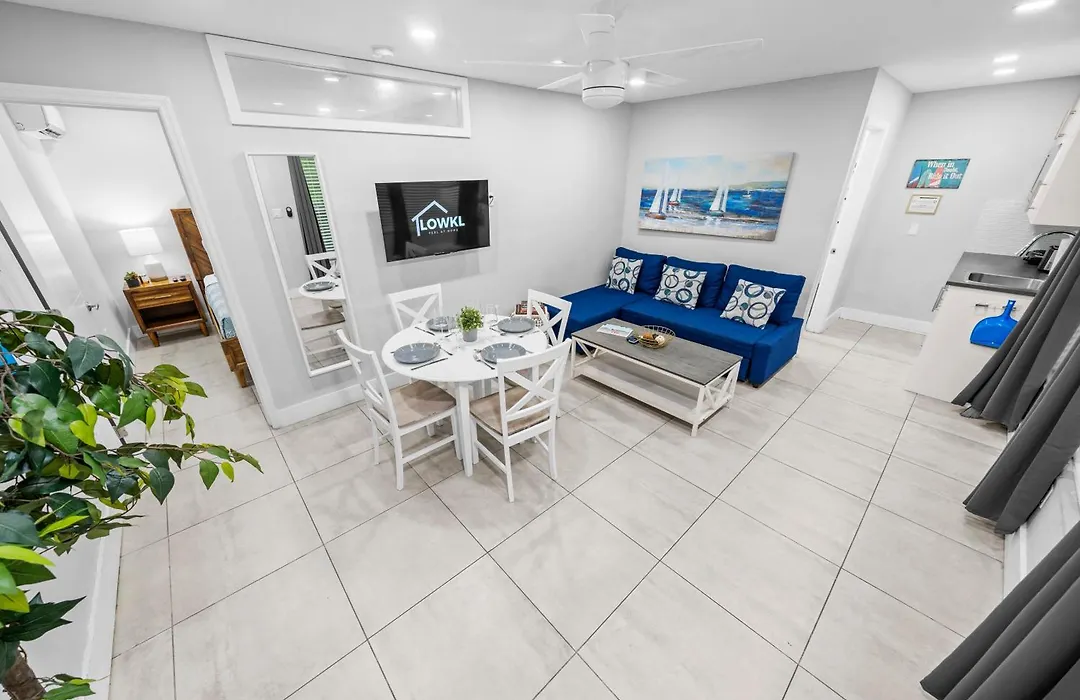 Casa Cordova Apartments By Lowkl-1