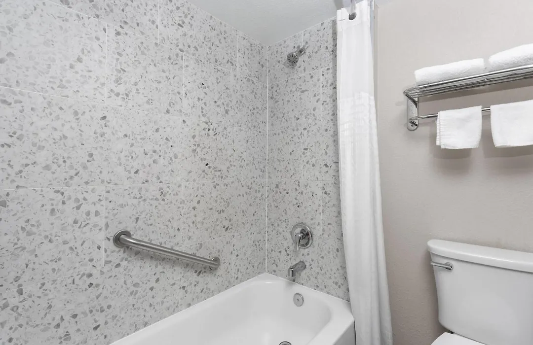 Super 8 Motel By Wyndham Near Fort Lauderdale Arpt-1