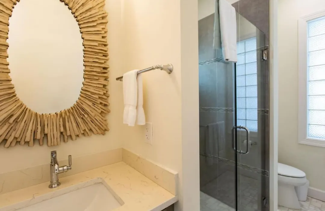 Sorrento Cabana - 1 Bedroom 1 Ba Cabana Near Vanderbilt Beach, Perfect For A Relaxing Beachside Escape!-1