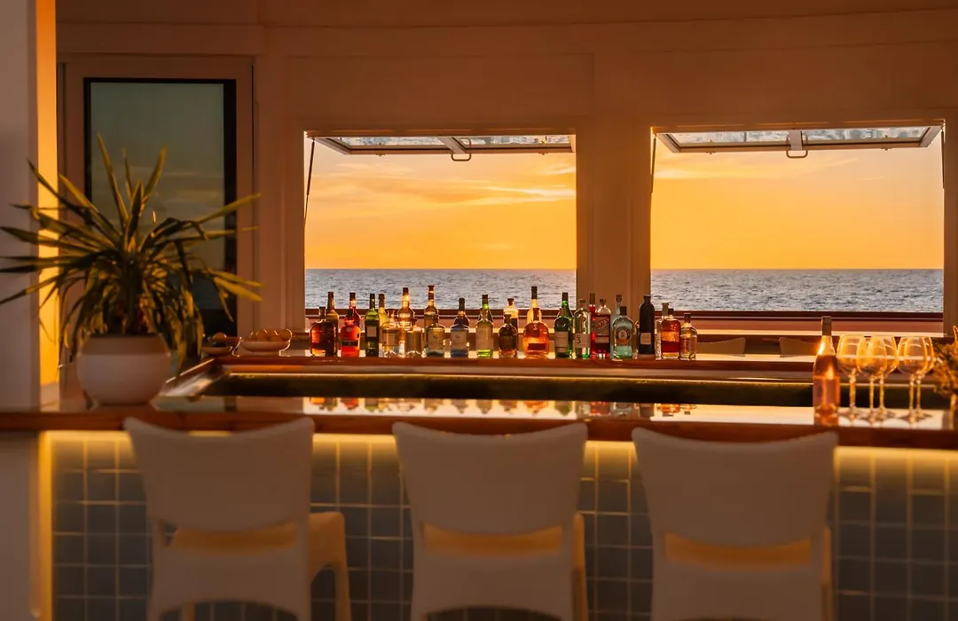 Naples Beach Club, A Four Seasons Resort-1