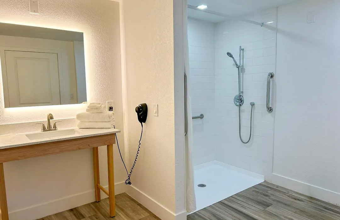 Hotel Monreale Express & Studios Idrive District-1