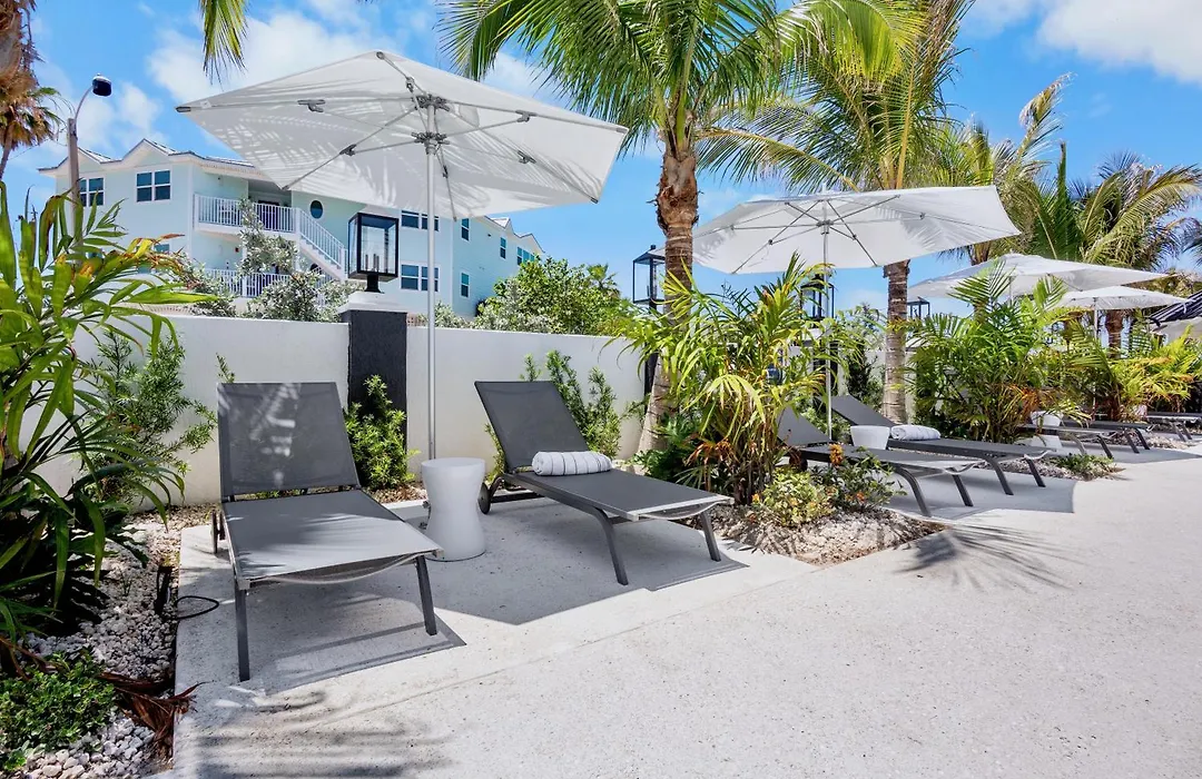 Tropic Isle At Anna Maria Island Inn-1