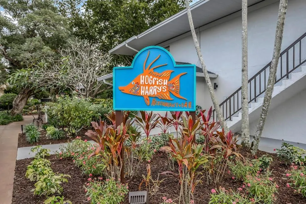 Fabulous Park Shore Condo-1