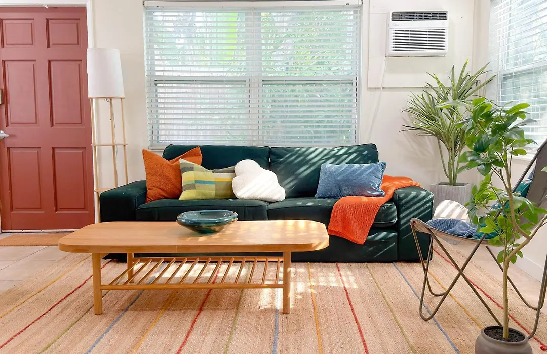 Cozy Garden Bungalow - Pets/Parking/Beach-1
