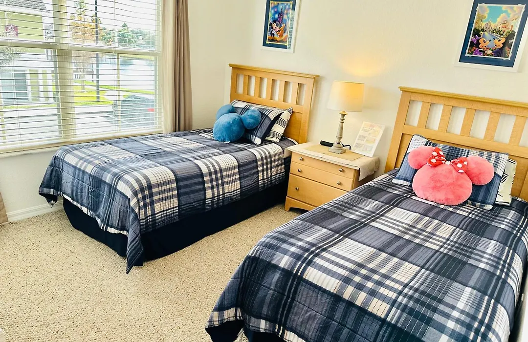 Cozy 4-Bedroom Townhome In A Vacation Resort Near Disney-Orlando-1