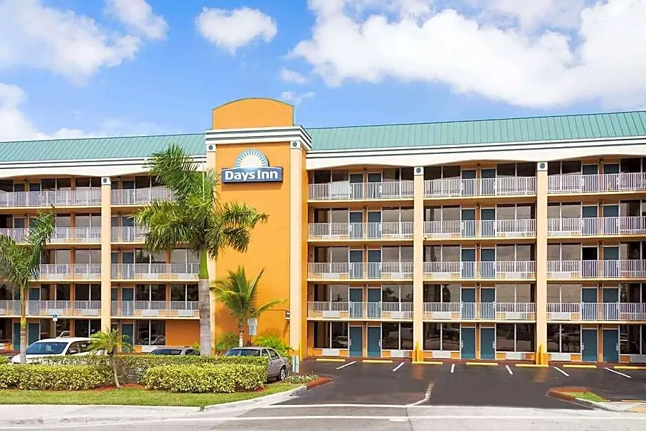 Days Inn By Wyndham Fort Lauderdale-Oakland Park Airport N-1