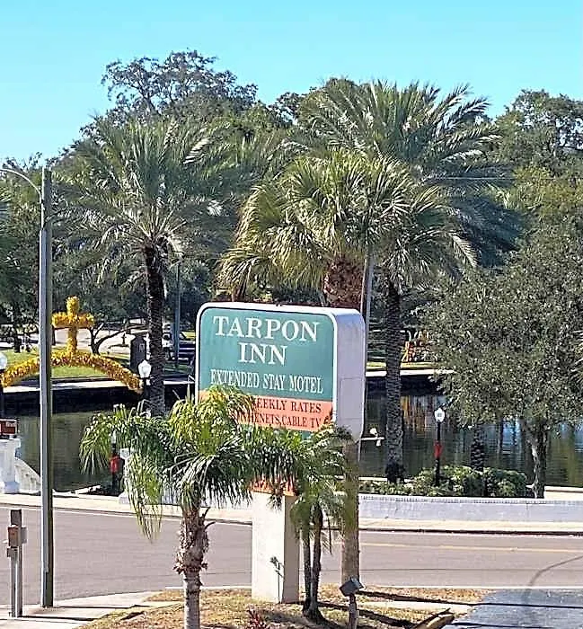 Tarpon Inn-1