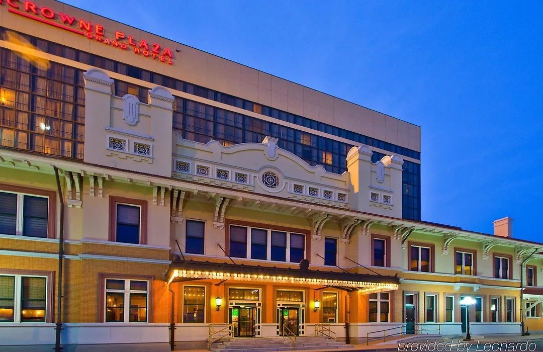Crowne Plaza Pensacola Grand-1