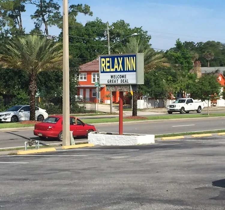 Relax Inn-1