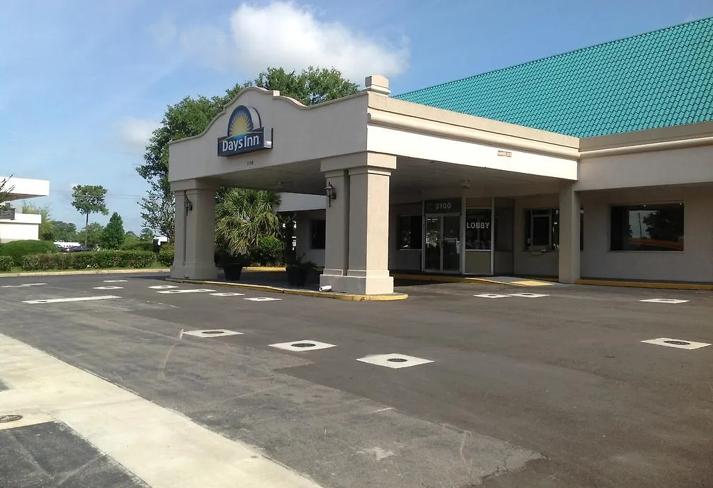 Days Inn By Wyndham Tallahassee-Government Center-1