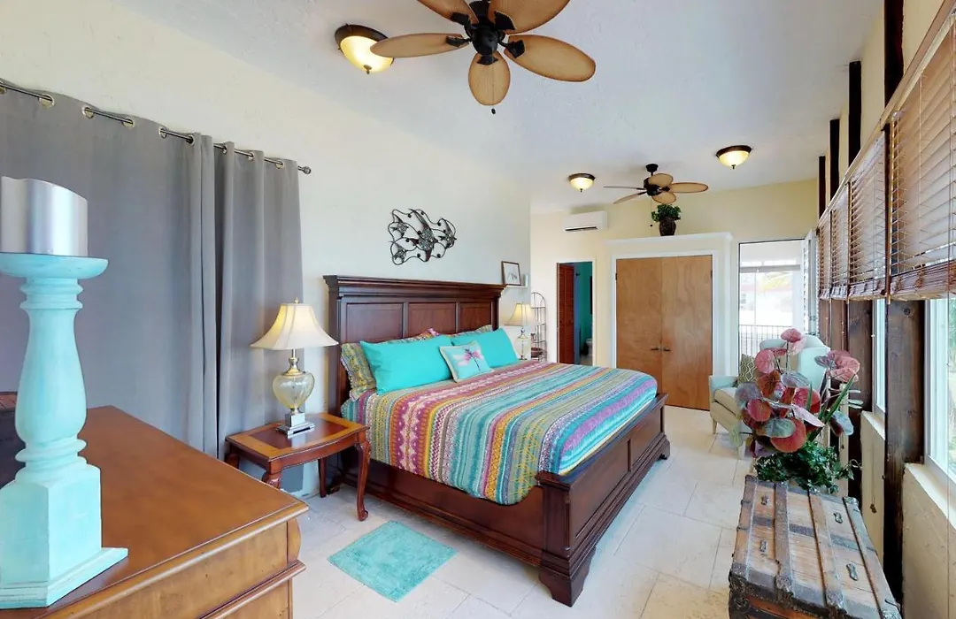 Boot Key Harbor Retreat Second Story-1