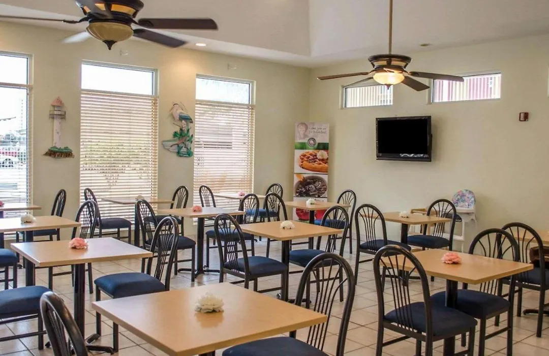 Baymont By Wyndham Pensacola At Nas Corry-1