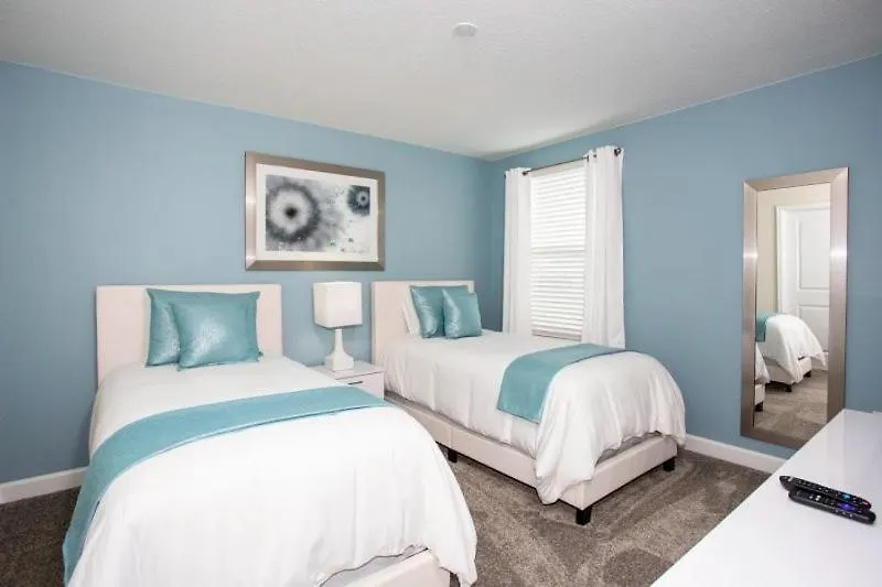 Fabulous 8 Bed Championsgate Golf Resort Pool Home-1