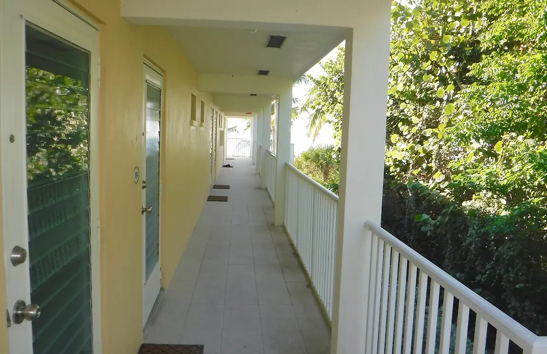 Waterside Inn On The Beach-1