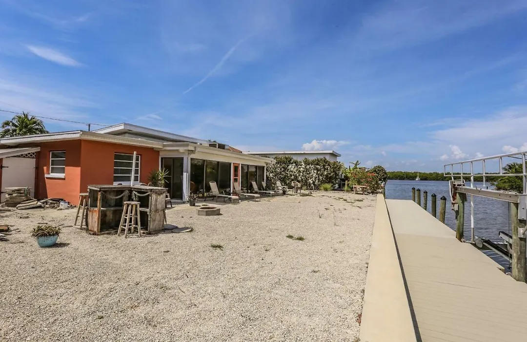 464 Washington Court-1