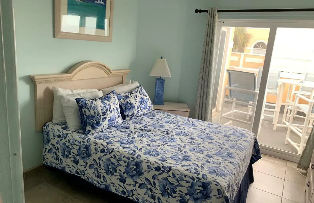 Royal Mansions Resort-1