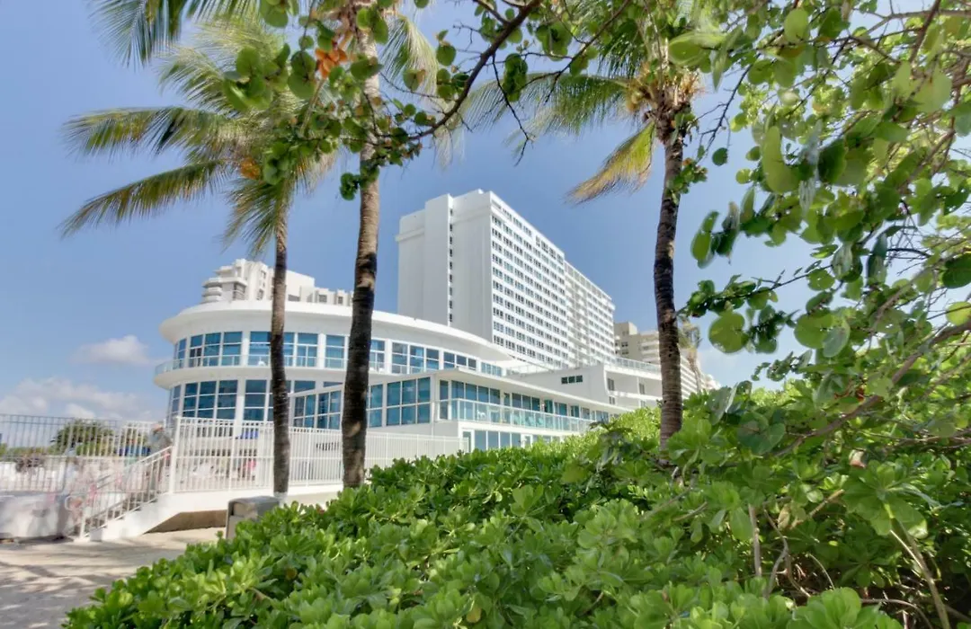 Castle Beach: Coral Condo-1