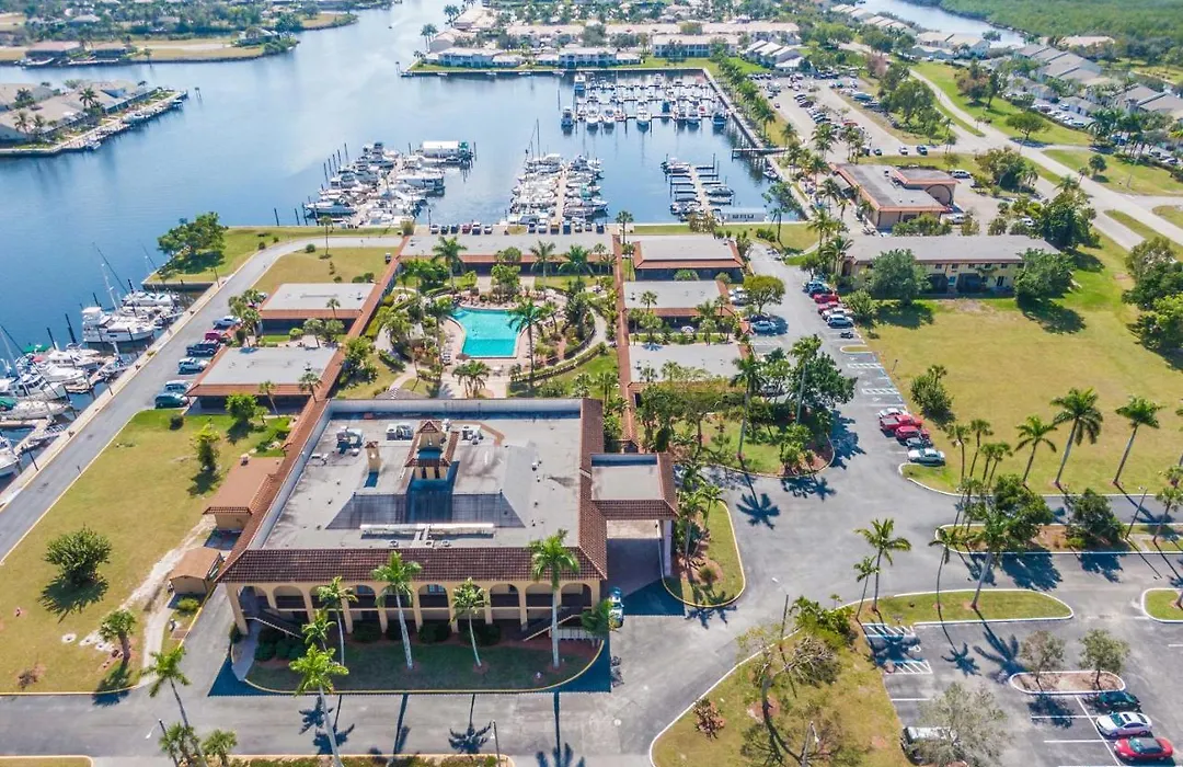 Quaint Naples Studio With Community Fitness Center-1