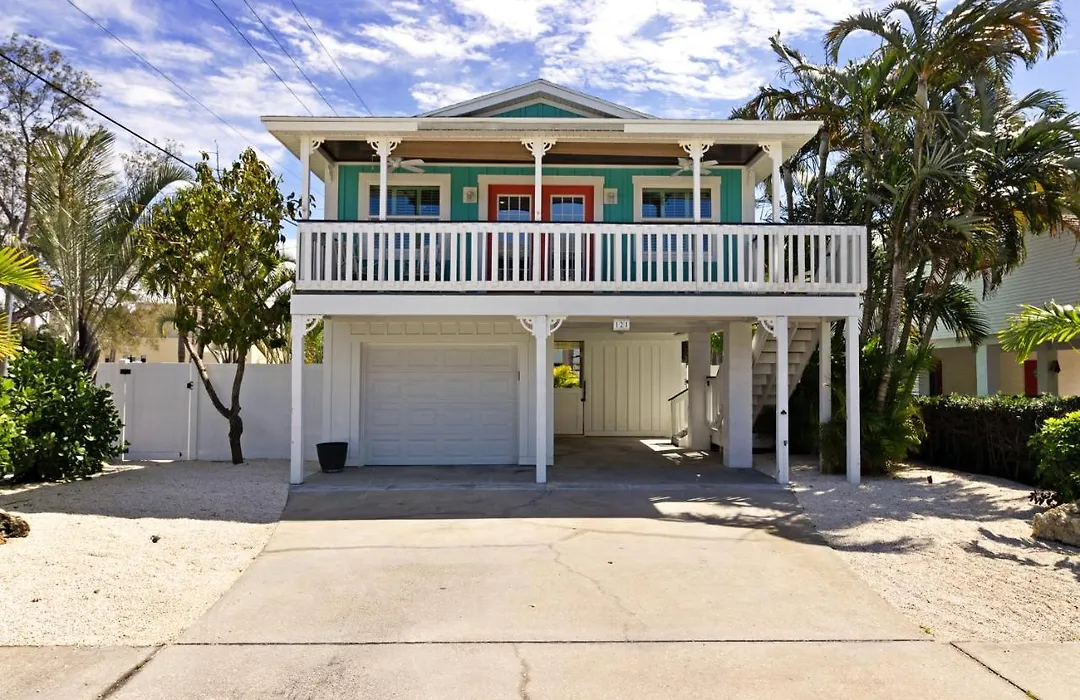 Beach Hideaway-1