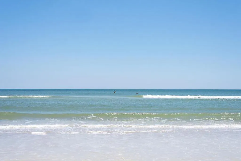 Perfect Studio For 2 -- Steps To The Beach!-1