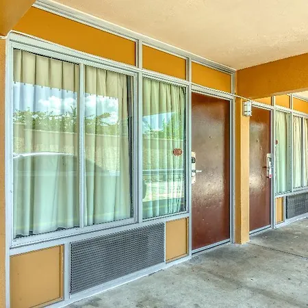 Oyo Hotel Orlando South Orange Blossom Trail-2