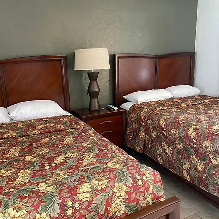 Glades Motel - Naples-3