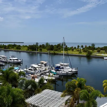 Harborside Suites At Little Harbor-2