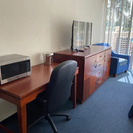 Miami Gardens Inn&Suites-3