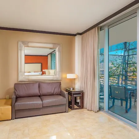 Private Studio At Z Ocean Hotel-2