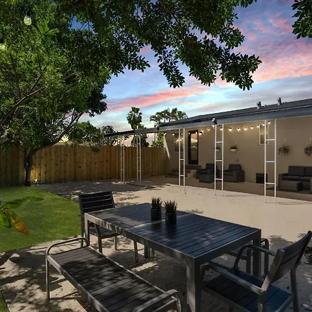 Miami Luxury Chill Close To: South Beach/Airport/Wynwood/Design District/4 Free Gated Parking-2