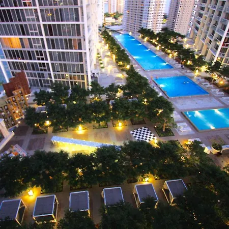 Luxury Waterfront Condo At Icon-Brickell-Sea View-Free Spa & Gym-2