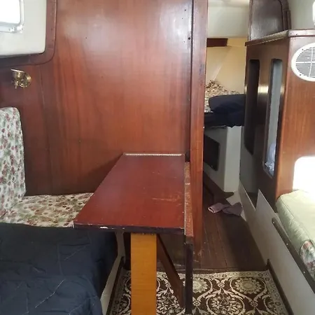 Classic Sailboat 30'-3
