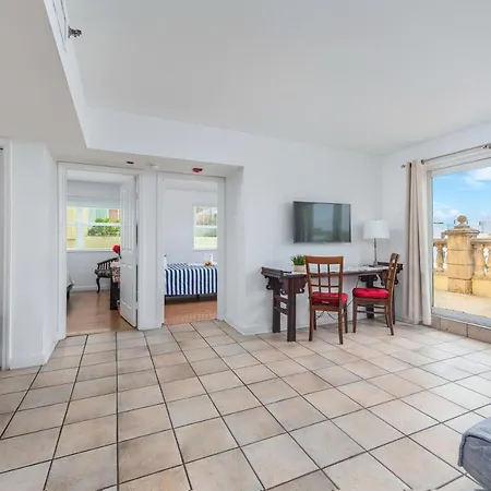 Sobe Lux Suites On Ocean-2