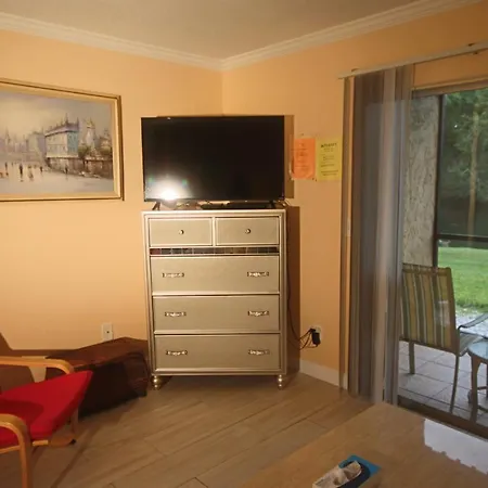 1/1 Bed&Bath Condos 5 Min Drive To Siesta-3