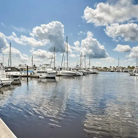 Waterfront Naples Condo About 15 Mi To Everglades!-3