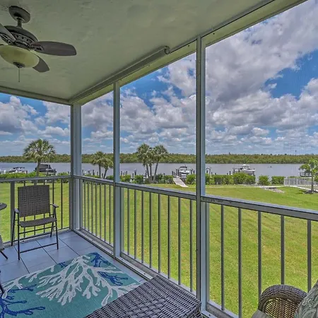 Picturesque Naples Condo With Pool Access!-3