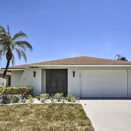 Chic Beach House With Lanai And Private Yard!-2