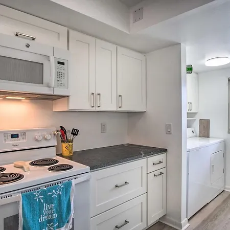 Sunny Cocoa Beach Condo W/ Balcony & Pool Access-3