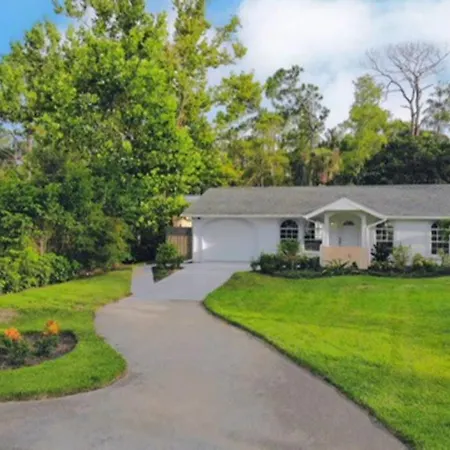Cheerfull 4/Bed/ 3 Bath / Pool / Best Location-3