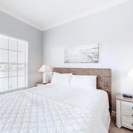 Crystal Cove 2223-3