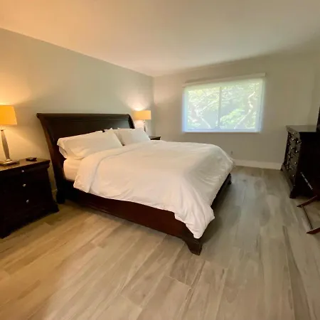 Zen Weston Condo Centrally Located-3
