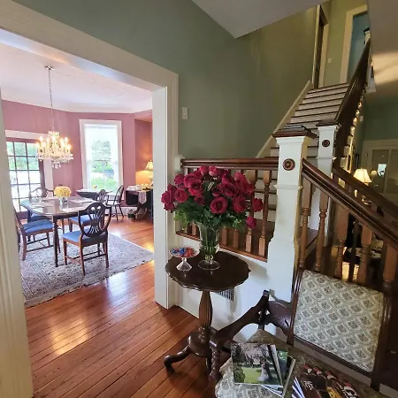 Camellia Rose Inn- King Room Southern Charm-3