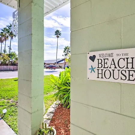Cute & Cozy Florida Duplex: Walk To Beaches!-3