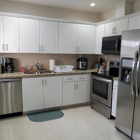 Miami-Airport Oasis Vip House-3