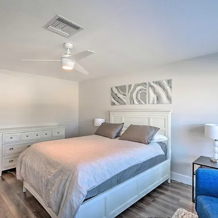 Chic Naples Getaway With Pool And Spa Less Than 2 Mi To Beach!-2