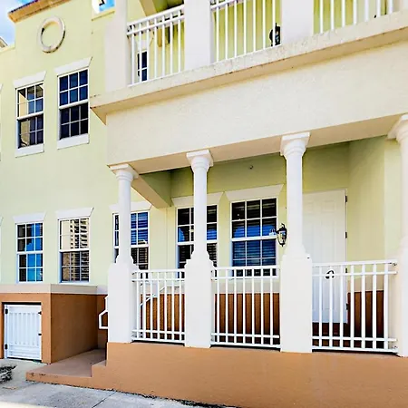 Fort Meyers Townhome-3